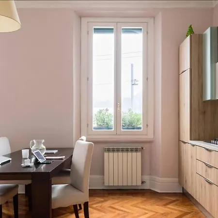 Apartment Romantic Flat In Milan