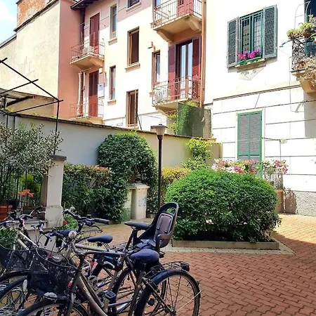 Romantic Flat In *