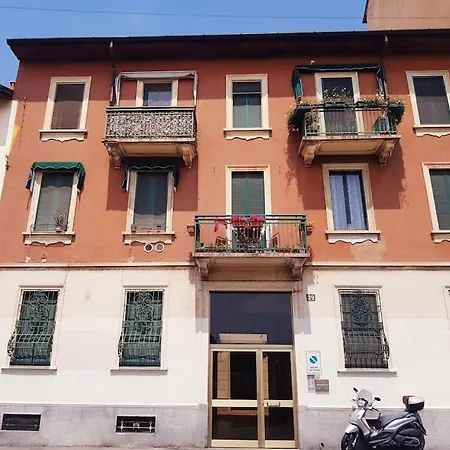 Romantic Flat In Apartment Milan