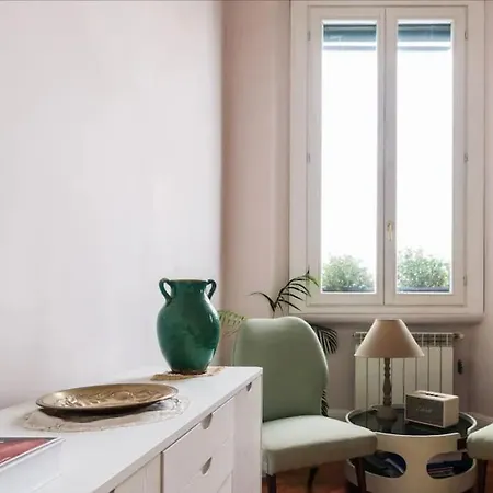 Romantic Flat In Milan