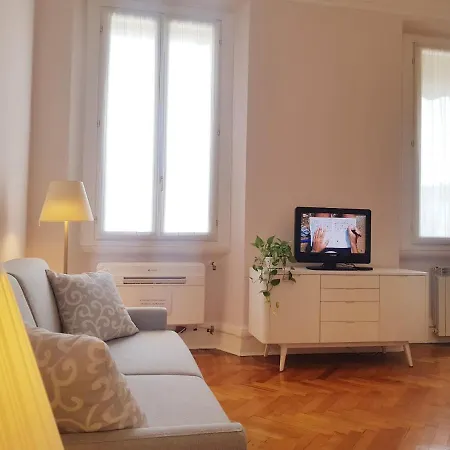 Apartment Romantic Flat In