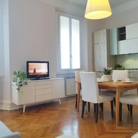 Romantic Flat In Apartment Milan