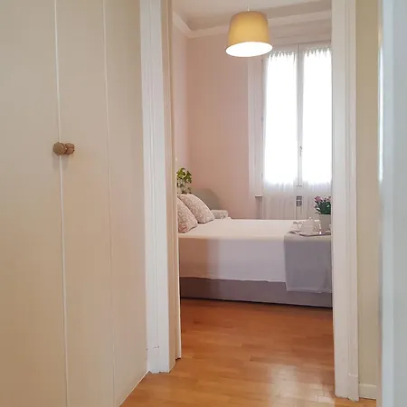 Romantic Flat In
